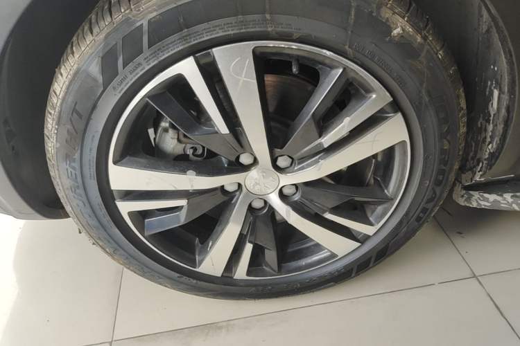 Used Peugeot 5008 2017 380THP 7-Seater Elite Edition Left Front Wheel Hub