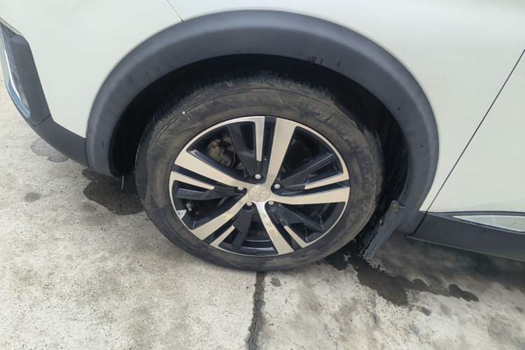 Used Peugeot 5008 2017 350THP 5-Seat Elite Edition Left Front Wheel Hub