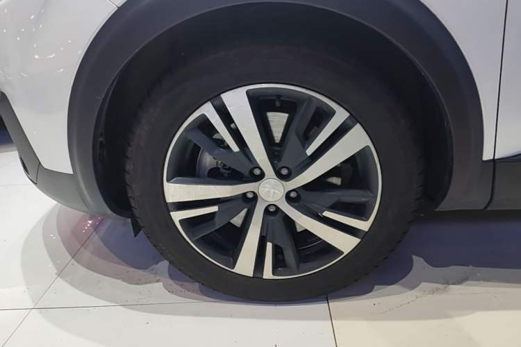 Used Peugeot 5008 2017 380THP 7-Seater Elite Edition Left Front Wheel Hub
