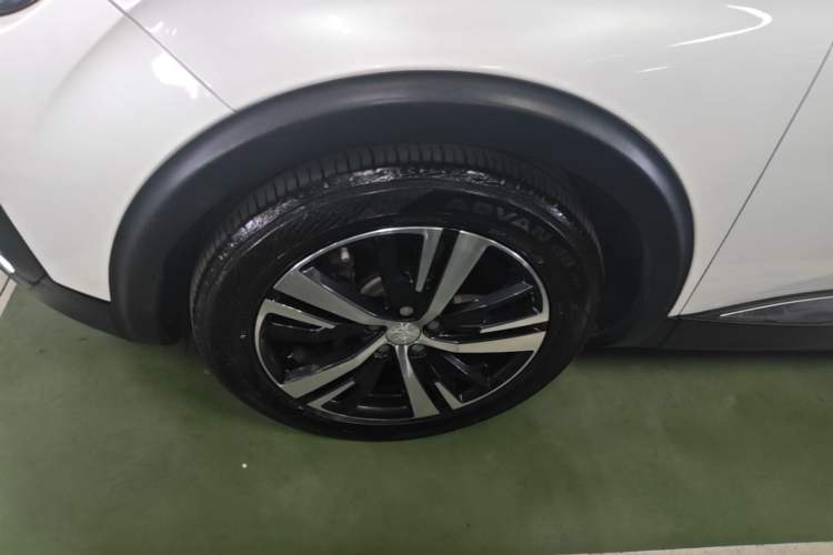 Used Peugeot 5008 2017 350THP 7-Seater Elite Edition Left Front Wheel Hub