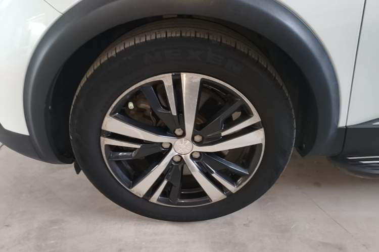Used Peugeot 5008 2017 350THP 7-Seater Elite Edition Left Front Wheel Hub