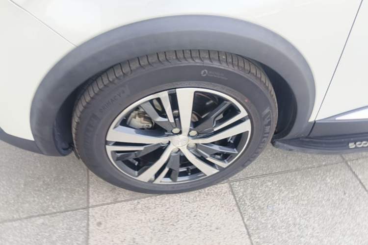 Used Peugeot 5008 2017 350THP 7-Seater Elite Edition Left Front Wheel Hub