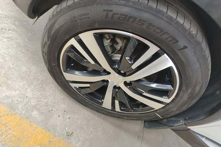Used Peugeot 5008 2017 380THP 5-Seater Elite Edition Left Front Wheel Hub