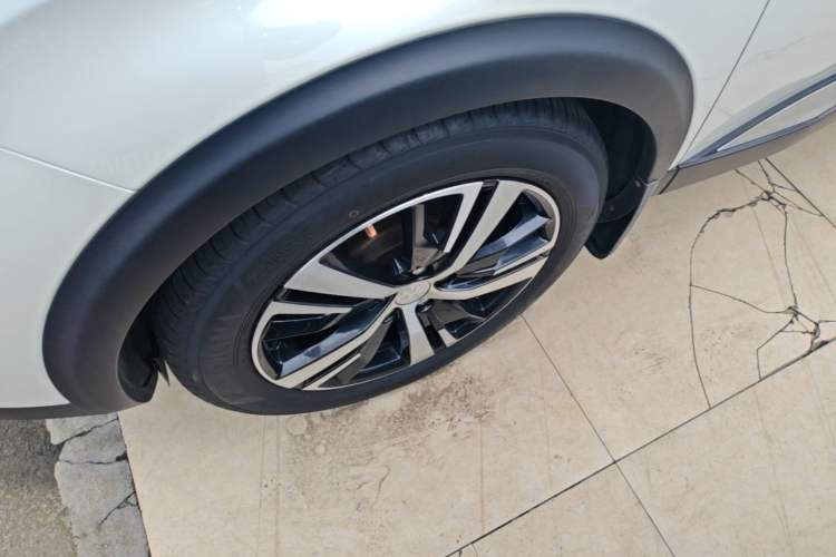 Used Peugeot 5008 2017 380THP 7-Seater Boundary-Free Edition Left Front Wheel Hub