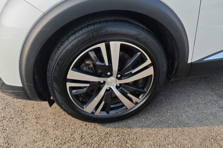 Used Peugeot 5008 2017 350THP 7-Seater Elite Edition Left Front Wheel Hub