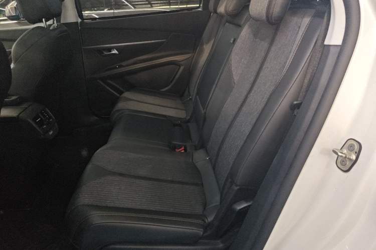 Used Peugeot 5008 2017 380THP 7-Seater Elite Edition Left Rear Seat