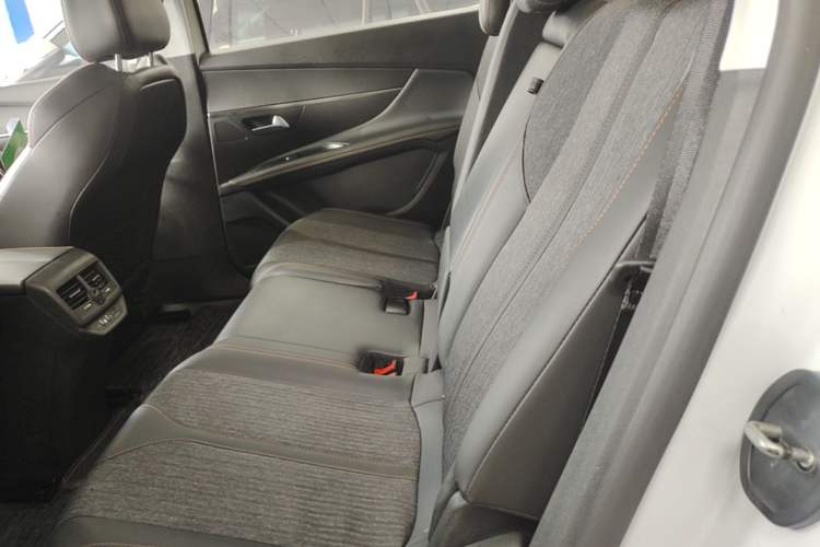 Used Peugeot 5008 2017 380THP 7-Seater Elite Edition Left Rear Seat