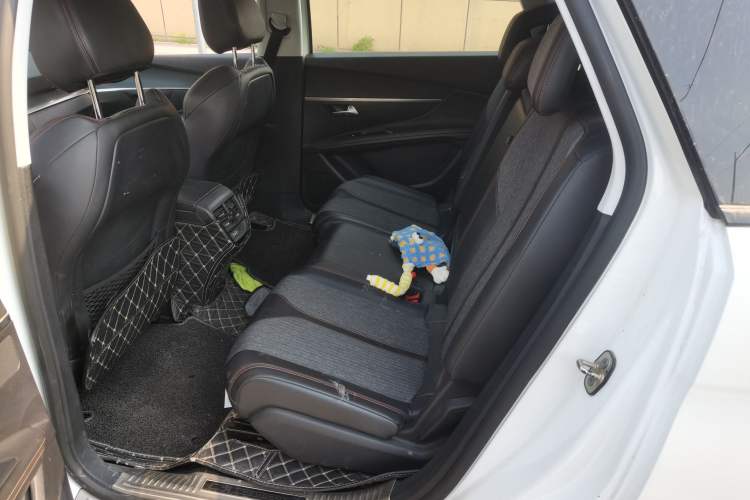 Used Peugeot 5008 2017 380THP 7-Seater Elite Edition Left Rear Seat
