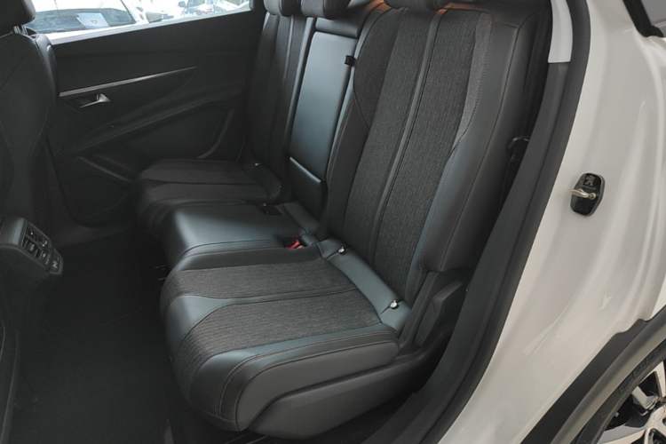 Used Peugeot 5008 2017 350THP 7-Seater Elite Edition Left Rear Seat