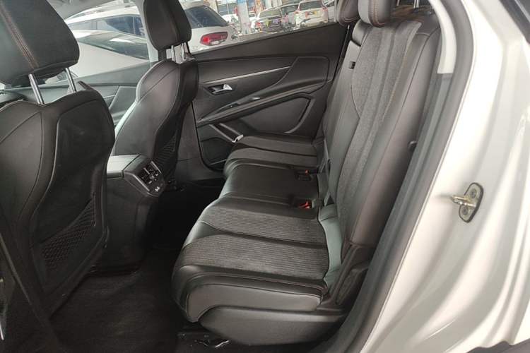 Used Peugeot 5008 2017 380THP 5-Seater Elite Edition Left Rear Seat