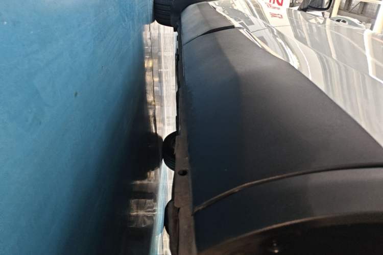 Used Peugeot 5008 2017 380THP 7-Seater Elite Edition Left Side Sill