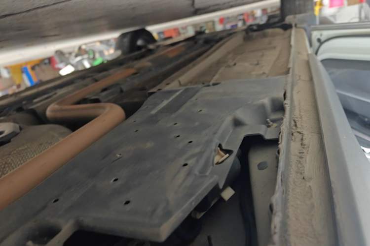 Used Peugeot 5008 2017 350THP 7-Seater Elite Edition Left Side Sill