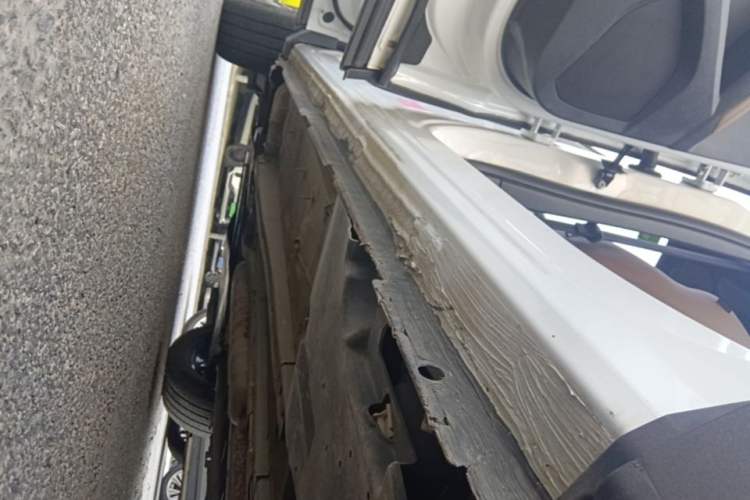 Used Peugeot 5008 2017 380THP 7-Seater Luxury GT Edition Left Side Sill
