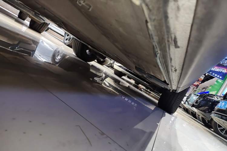 Used Peugeot 5008 2017 380THP 7-Seater Elite Edition Left Side Sill