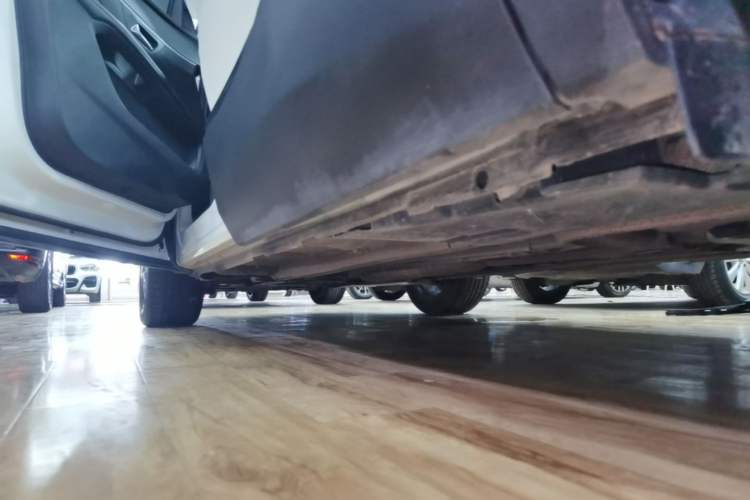 Used Peugeot 5008 2017 380THP 5-Seater Elite Edition Left Side Sill