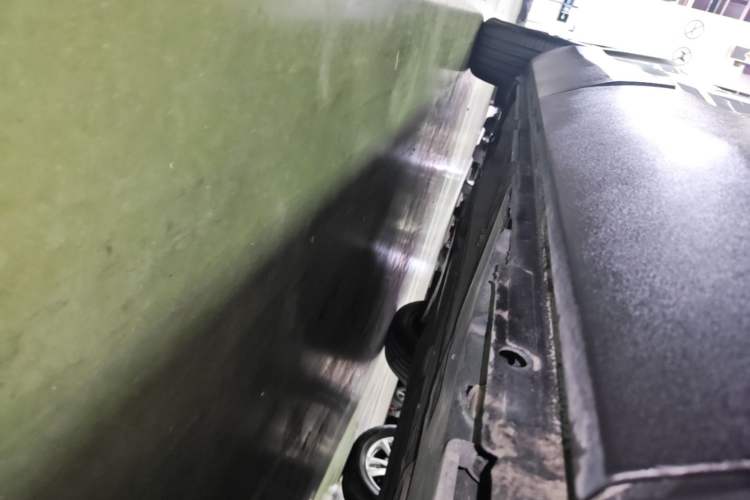 Used Peugeot 5008 2017 350THP 7-Seater Elite Edition Left Side Sill