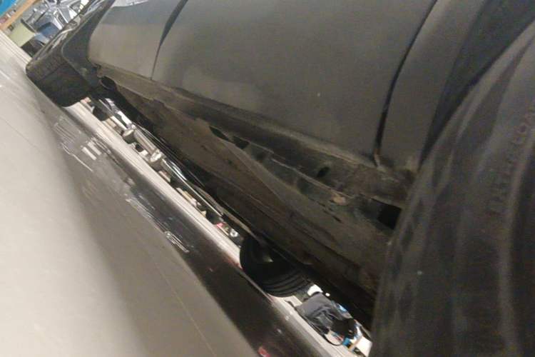 Used Peugeot 5008 2017 380THP 5-Seater Elite Edition Left Side Sill