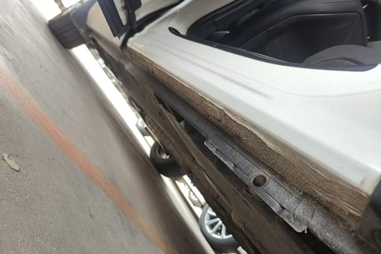 Used Peugeot 5008 2017 380THP 5-Seater Elite Edition Left Side Sill