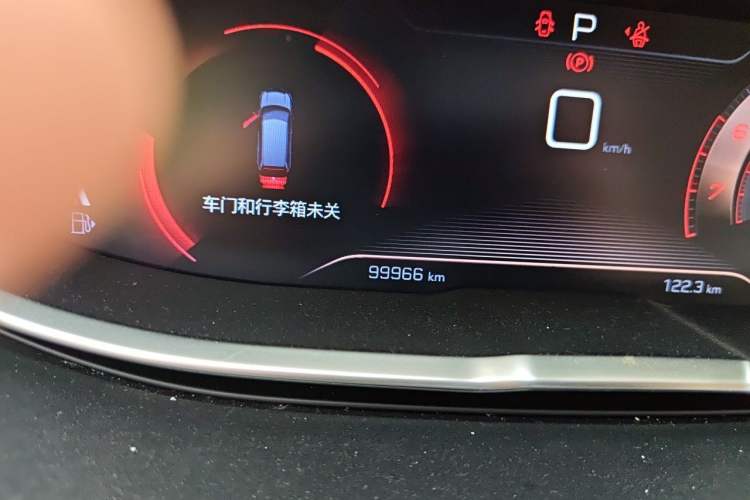 Used Peugeot 5008 2017 380THP 7-Seater Elite Edition Odometer Close Up