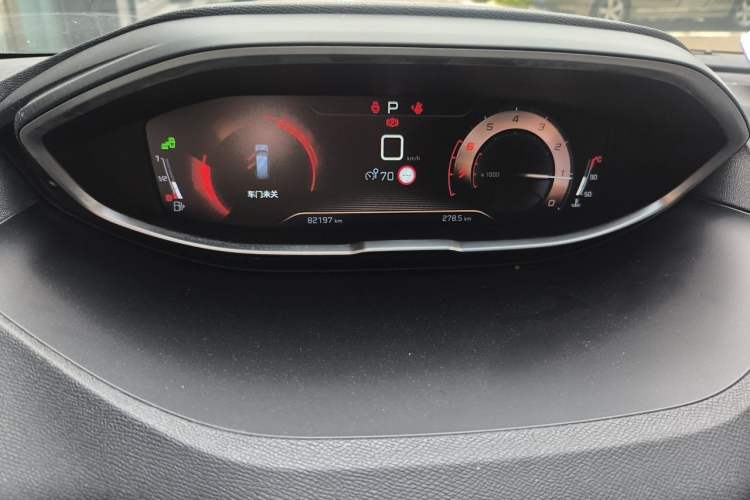Used Peugeot 5008 2017 380THP 7-Seater Luxury GT Edition Odometer Close Up