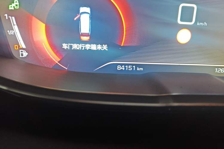 Used Peugeot 5008 2017 380THP 7-Seater Luxury Edition Odometer Close Up