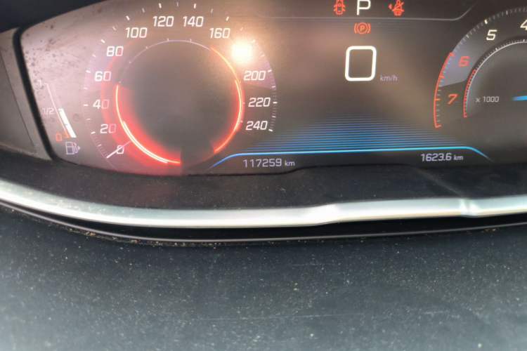 Used Peugeot 5008 2017 380THP 7-Seater Boundary-Free Edition Odometer Close Up