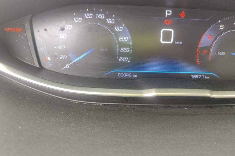 Used Peugeot 5008 2017 380THP 7-Seater Elite Edition Odometer Close Up