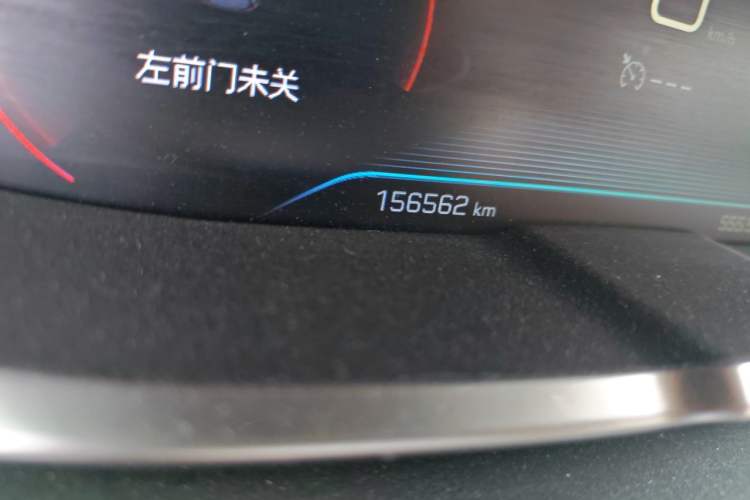 Used Peugeot 5008 2017 350THP 7-Seater Elite Edition Odometer Close Up