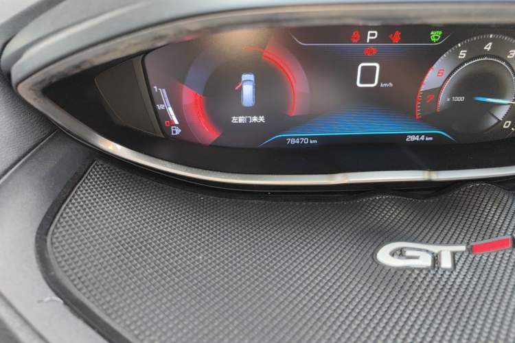 Used Peugeot 5008 2017 380THP 7-Seater Elite Edition Odometer Close Up