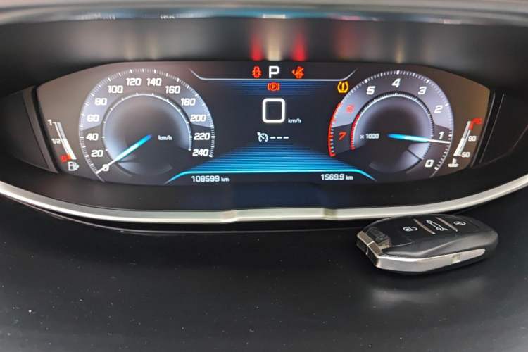 Used Peugeot 5008 2017 380THP 7-Seater Elite Edition Odometer Close Up