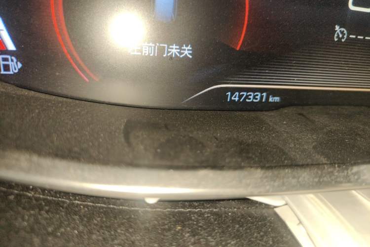 Used Peugeot 5008 2017 350THP 7-Seater Elite Edition Odometer Close Up