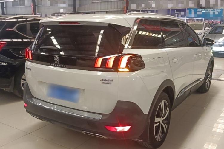 Used Peugeot 5008 2017 380THP 5-Seater Elite Edition Rear Right 45 Deg