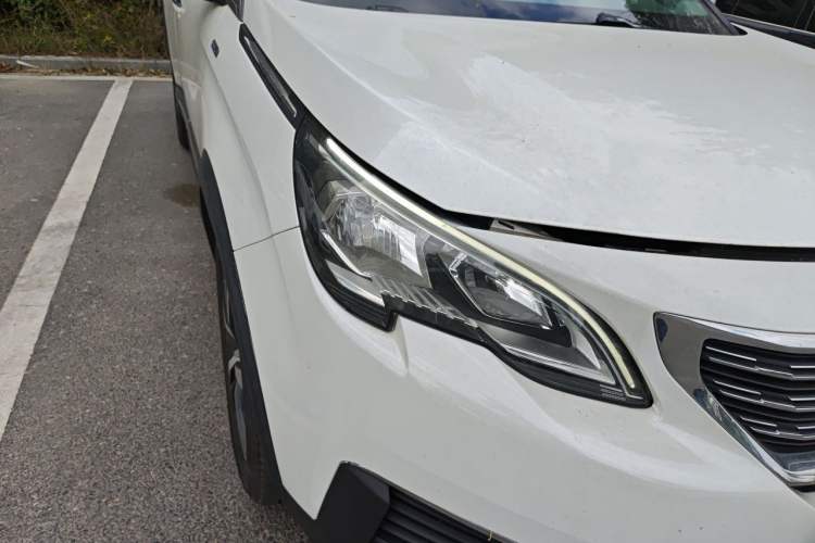 Used Peugeot 5008 2017 380THP 7-Seater Elite Edition Right Front Headlight
