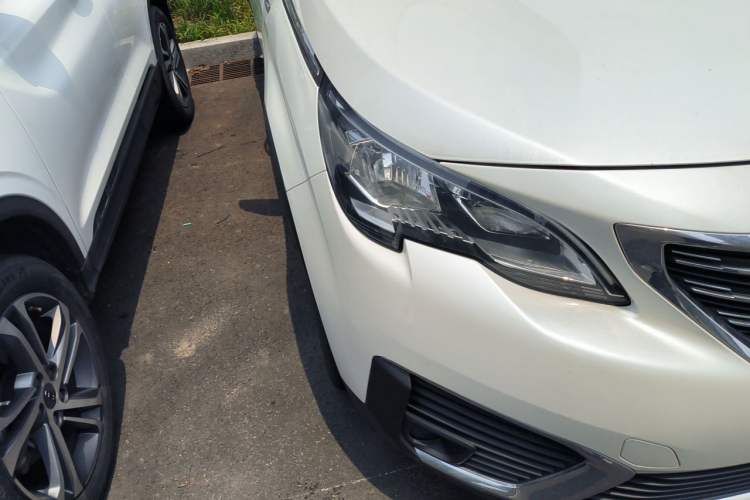 Used Peugeot 5008 2017 380THP 7-Seater Boundary-Free Edition Right Front Headlight