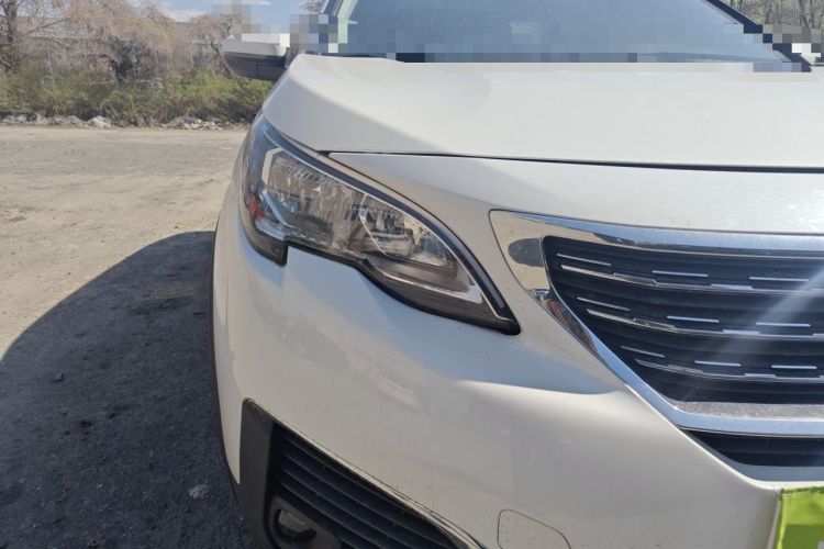 Used Peugeot 5008 2017 380THP 7-Seater Elite Edition Right Front Headlight