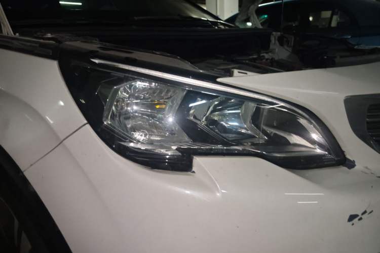 Used Peugeot 5008 2017 380THP 7-Seater Elite Edition Right Front Headlight