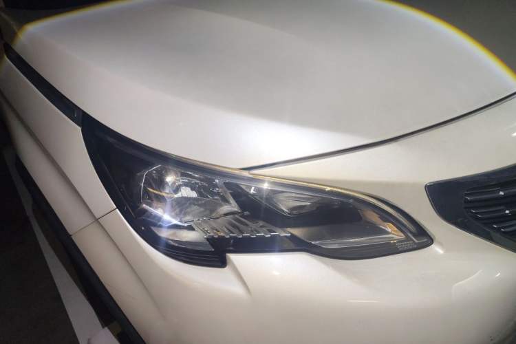 Used Peugeot 5008 2017 380THP 7-Seater Luxury Edition Right Front Headlight