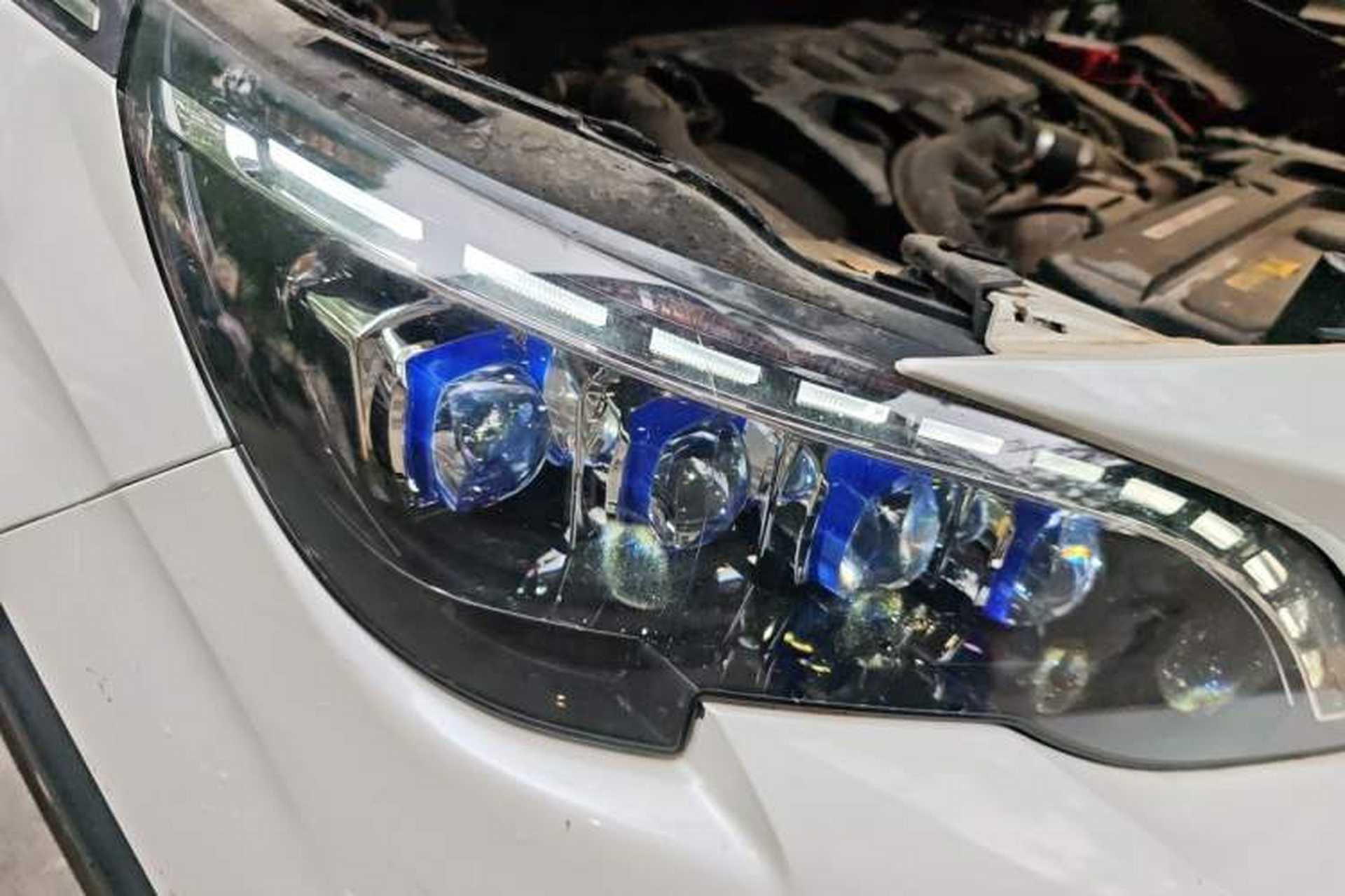 Used Peugeot 5008 2017 350THP 7-Seater Elite Edition Right Front Headlight