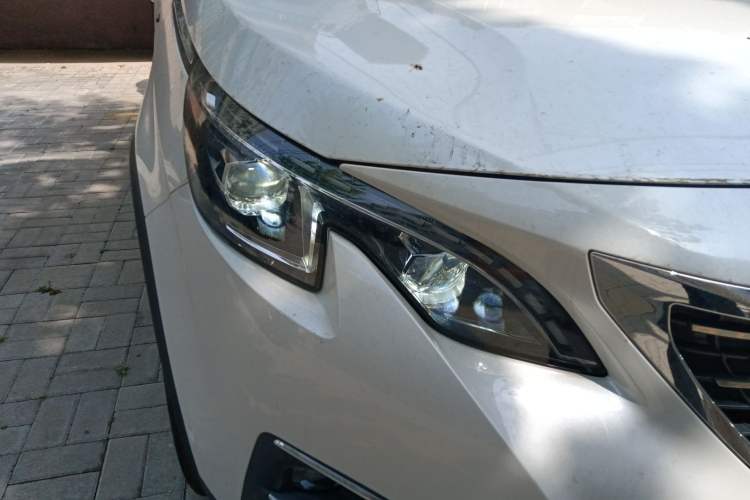 Used Peugeot 5008 2017 380THP 7-Seater Luxury GT Edition Right Front Headlight