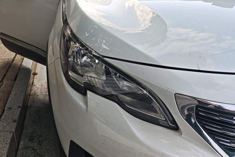 Used Peugeot 5008 2017 380THP 7-Seater Elite Edition Right Front Headlight
