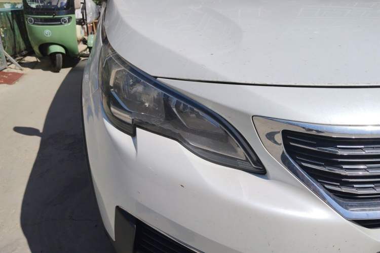 Used Peugeot 5008 2017 380THP 7-Seater Elite Edition Right Front Headlight