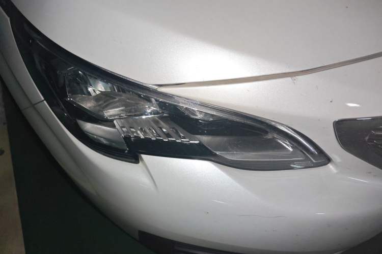 Used Peugeot 5008 2017 380THP 7-Seater Boundary-Free Edition Right Front Headlight