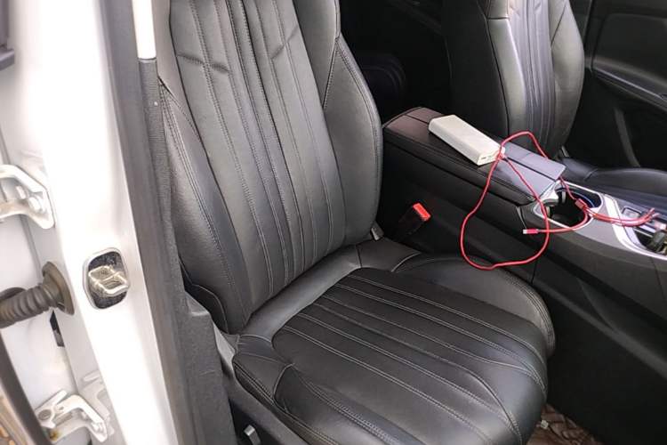 Used Peugeot 5008 2017 380THP 7-Seater Luxury Edition Right Front Seat
