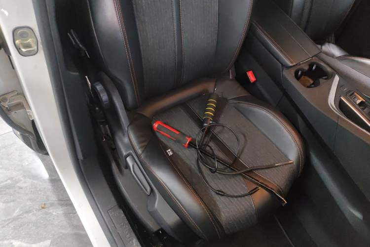 Used Peugeot 5008 2017 380THP 7-Seater Elite Edition Right Front Seat