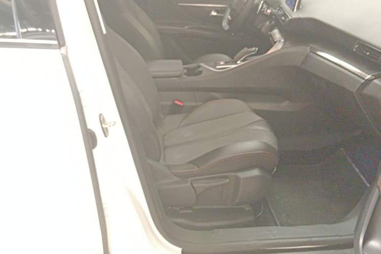 Used Peugeot 5008 2017 380THP 5-Seater Elite Edition Right Front Seat