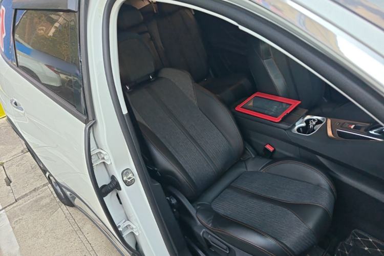 Used Peugeot 5008 2017 380THP 5-Seater Elite Edition Right Front Seat