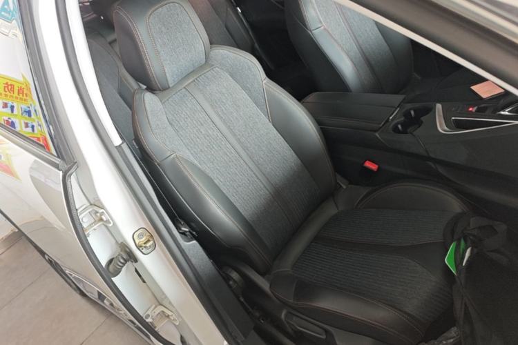 Used Peugeot 5008 2017 350THP 5-Seat Elite Edition Right Front Seat