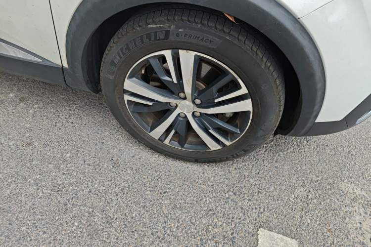 Used Peugeot 5008 2017 380THP 7-Seater Elite Edition Right Front Wheel Hub