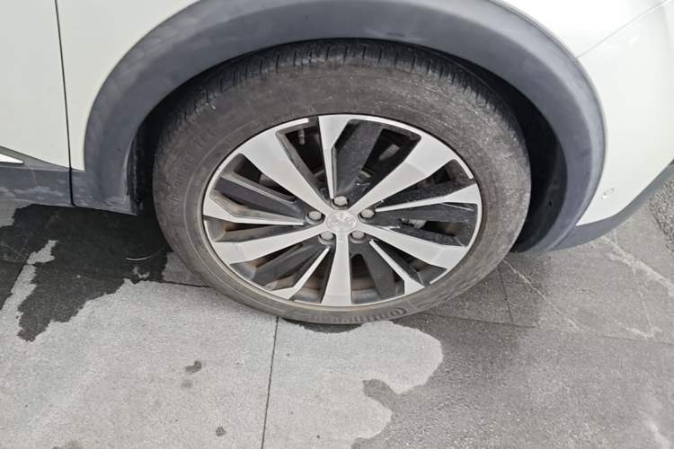 Used Peugeot 5008 2017 380THP 7-Seater Luxury GT Edition Right Front Wheel Hub