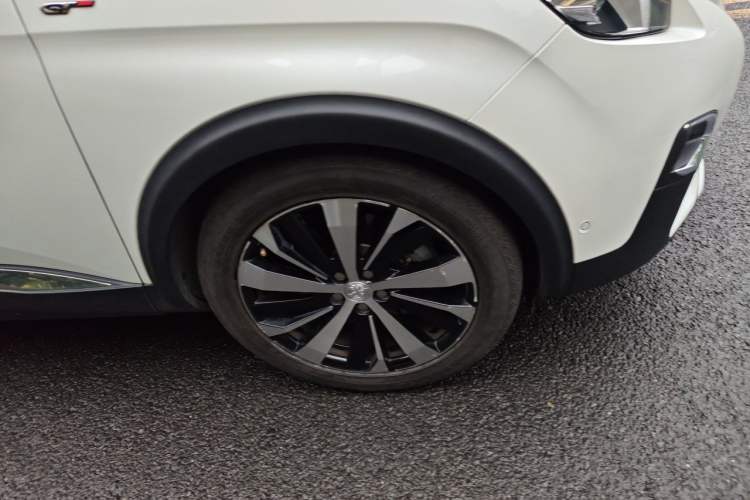 Used Peugeot 5008 2017 380THP 7-Seater Luxury GT Edition Right Front Wheel Hub